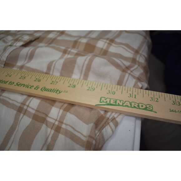 American Eagle Oversized Big Hug Lightweight Flannel Tan White Womens Medium - Picture 4 of 5